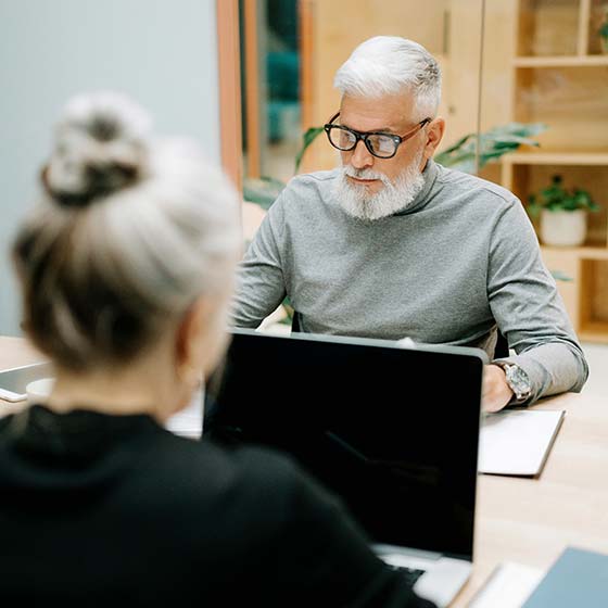 financial-advisor-2